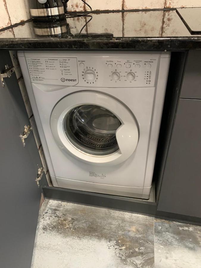 Уютная Квартира Возле Метро 23 Августа Apartment Kharkiv Bagian luar foto