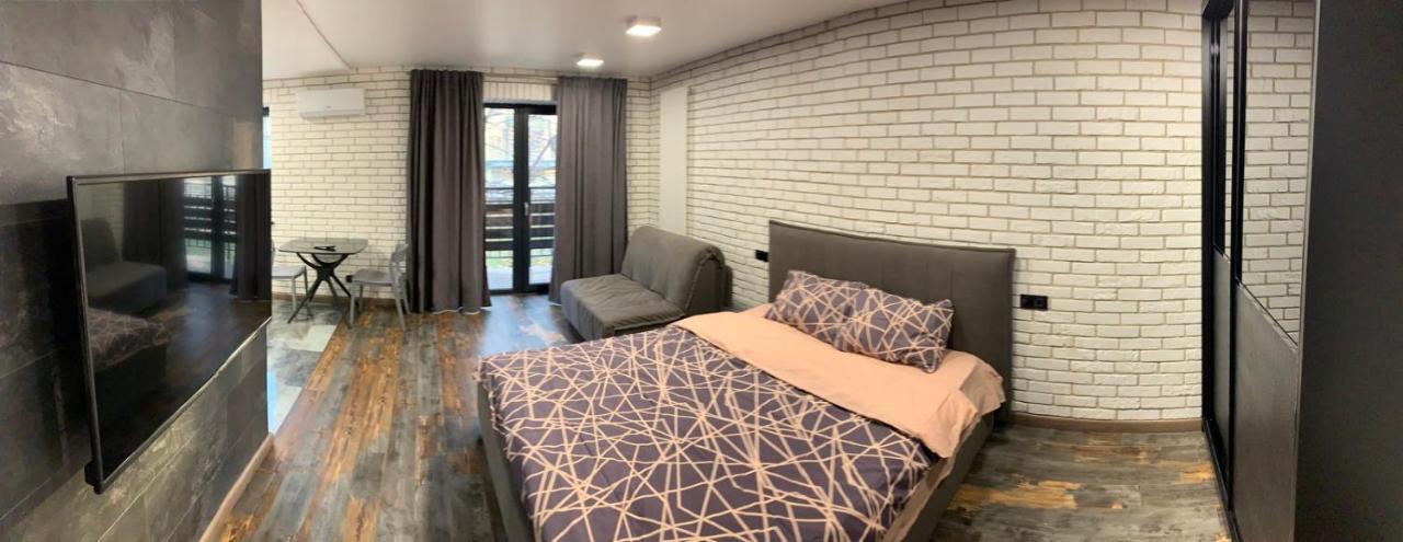 Уютная Квартира Возле Метро 23 Августа Apartment Kharkiv Bagian luar foto
